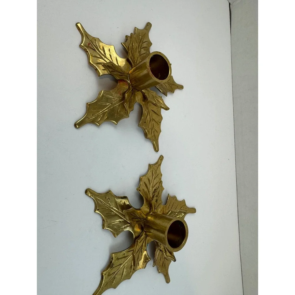 N/A pair holly